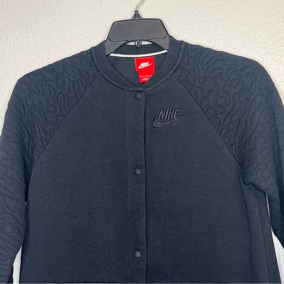 Nike Womens Sportswear Rally Jacket Black Size Small Snap Closure 841650-010 - Picture 1 of 13